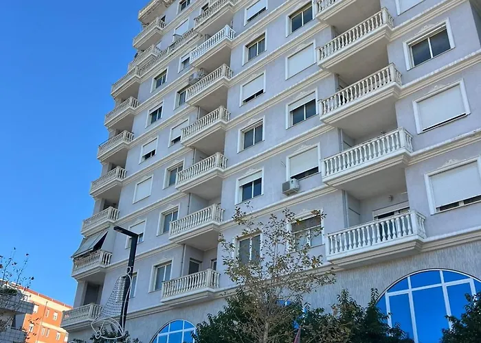 Iunn Apartments