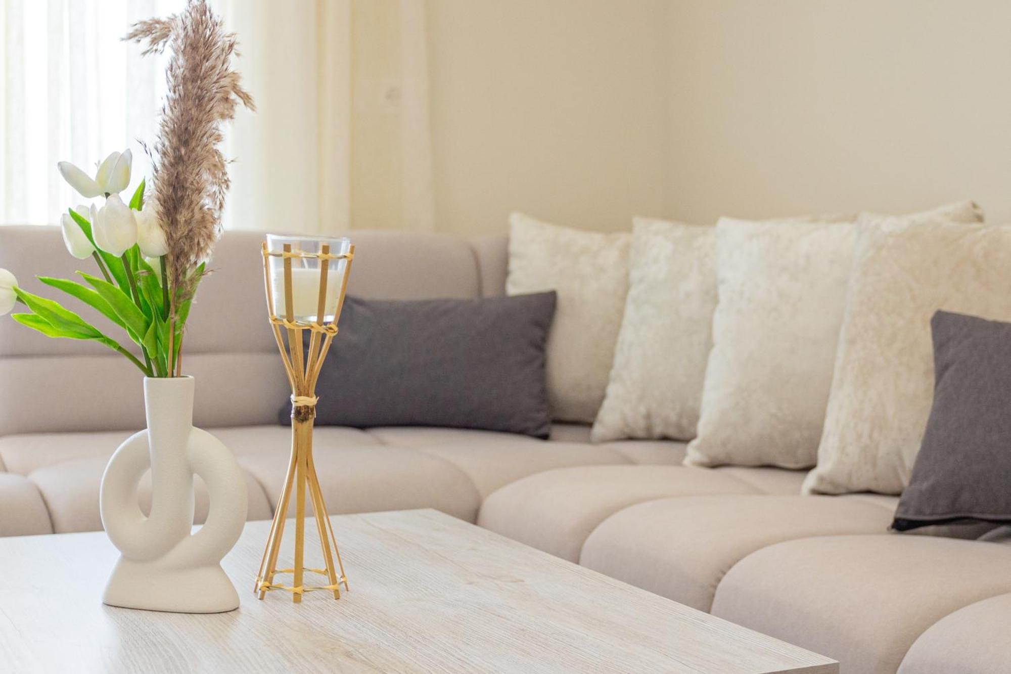 Apartament Iunn Wlora